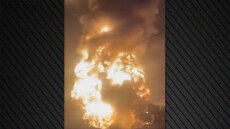 Μεγάλη έκρηξη σε εργοστάσιο επεξεργασίας σκουπιδιών στην Αυστραλία - Οι φλόγες ξεπέρασαν τα 100 μέτρα, δείτε βίντεο