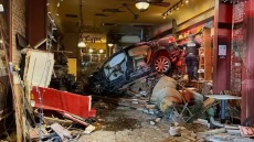 Καλιφόρνια: 90χρονος έπεσε αφρενάριστος σε καφετέρια  - Εξετάζουν αν ήταν μεθυσμένος, δείτε βίντεο