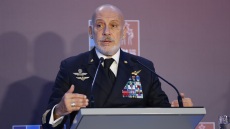 Το ΝΑΤΟ εξετάζει μια πιο επιθετική στάση απέναντι στις υβριδικές επιθέσεις της Ρωσίας, λέει ο πρόεδρος της στρατιωτικής επιτροπής της συμμαχίας