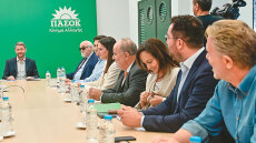 Στο ΠΑΣΟΚ ανοίγουν βιβλίο «διεύρυνσης» λόγω Τσίπρα