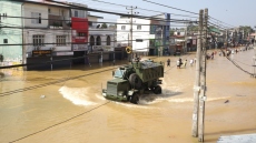 Περισσότεροι από 1.000 νεκροί από τις πλημμύρες στην Ασία - Κινητοποιήθηκε και ο στρατός