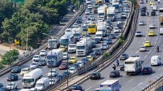 Κίνηση τώρα: Τροχαίο με τραυματία στην Κηφισίας, σύγκρουση ΙΧ με μηχανή πριν την Κατεχάκη - Live η κίνηση στους δρόμους 
