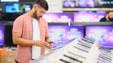 Ανησυχίες στην Ινδία μετά την απόφαση των αρχών να επιβάλουν μια εφαρμογή κυβερνοασφάλειας στα κινητά