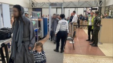 Η Κολομβία παρέδωσε στις ΗΠΑ μέλη εβραϊκής σέκτας που κατηγορούνται για σεξουαλικές κακοποιήσεις παιδιών