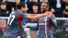 Ελλάς Σύρου - Ολυμπιακός 2-5: Ο Γιαζίτσι βρήκε τη λύση στη Σύρο για τους «ερυθρόλευκους» - Δείτε τα γκολ