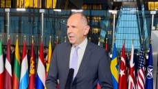 Γεραπετρίτης από Βρυξέλλες: Αδιαπραγμάτευτη η κυριαρχία της Ουκρανίας, καμία θέση στον σύγχρονο κόσμο ο αναθεωρητισμός