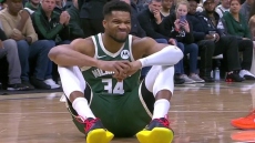 Γιάννης Αντετοκούνμπο: Η πρώτη διάγνωση από τους Μιλγουόκι Μπακς για τον τραυματισμό του
