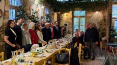 Πόλεμος Τσίπρα με Χαριλάου Τρικούπη και η συνάντηση όλων των φυλών του ΠΑΣΟΚ σε ταβέρνα στο κέντρο της Αθήνας