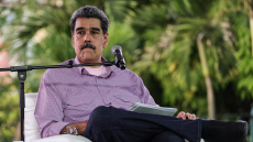 Ο Μαδούρο αλλάζει συνεχώς κρεβάτια, χρησιμοποιεί μη ανιχνεύσιμα κινητά φοβούμενος αμερικανικό χτύπημα