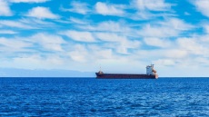 Reuters: G7 και ΕΕ εξετάζουν πλήρη απαγόρευση ναυτιλιακών υπηρεσιών για τις ρωσικές εξαγωγές πετρελαίου