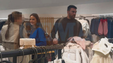 Ρία Ελληνίδου και Δημήτρης Αλεξάνδρου απόλαυσαν τη βόλτα τους σε γνωστό εμπορικό 