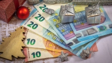 Δώρο Χριστουγέννων 2025: Πότε γίνεται η πληρωμή στους λογαριασμούς των εργαζομένων