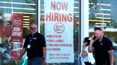 Στα υψηλότερα επίπεδα από την πανδημία οι απολύσεις στις ΗΠΑ, πάνω από 1,17 εκατ. περικοπές θέσεων έως τον Νοέμβριο