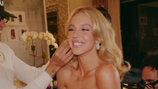 Η Σίντνεϊ Σουίνι δημοσίευσε αποκαλυπτική φωτογραφία χωρίς σουτιέν