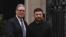 Ζελένσκι από Λονδίνο: Σημαντική για τις ειρηνευτικές διαπραγματεύσεις η ενότητα Ευρώπης, Ουκρανίας και ΗΠΑ