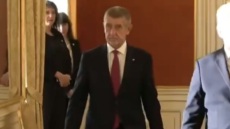 Τσεχία: Ο δισεκατομμυριούχος και θαυμαστής του Τραμπ, Αντρέι Μπάμπις ορκίστηκε ξανά πρωθυπουργός