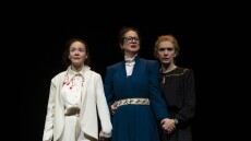 Εθνικό Θέατρο: Οι «Τρεις αδελφές» του Τσέχοφ  μεταδίδονται ζωντανά από τη σκηνή του στην Ιθάκη