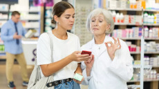 Ακριβά φάρμακα στο φαρμακείο της γειτονιάς – Ποια είναι και πώς θα τα λαμβάνουν δωρεάν οι ασθενείς
