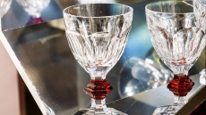 Θα βγάλετε θαμπά ποτήρια στο τραπέζι; Όχι, βέβαια