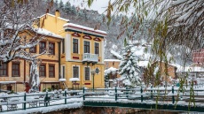 Η κατηγορία των ακινήτων που παραμένει στα αζήτητα, με αξίες μειωμένες κατά 54% έναντι του 2008