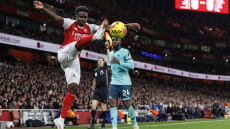 Γλίτωσε το κάζο με δύο αυτογκόλ η Άρσεναλ, 2-1 την ουραγό Γουλβς, δείτε τα γκολ