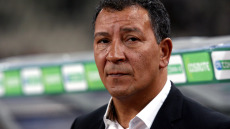  Τεν Κάτε: Με τον πρώην προπονητή του Παναθηναϊκού στον πάγκο του θα διεκδικήσει πρόκριση στο Μουντιάλ το Σουρινάμ