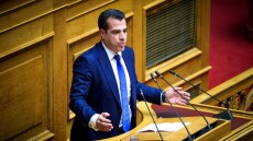 Πλεύρης: Αυστηρή φύλαξη των συνόρων, μείωση ροών και αποχωρήσεις το νέο μεταναστευτικό δόγμα
