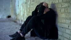 Θεσσαλονίκη: Ανήλικος επιτέθηκε και χτύπησε στο πρόσωπο συνομήλικό του ενώ έπαιζαν μπάσκετ
