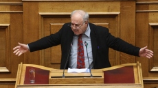 «Ο Δουδωνής έρχεται αλεξιπτωτιστής γιατί τον θέλει ο πρόεδρος» λέει ο Παρασκευαΐδης και προκαλεί νέο πονοκέφαλο στο ΠΑΣΟΚ