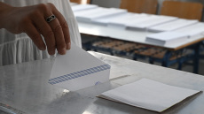 MRB: Στο 29,2% η ΝΔ, κολλημένο στο 14,1% το ΠΑΣΟΚ, πτώση 3,2 μονάδων για την Πλεύση Ελευθερίας σε σχέση με τον Ιούνιο