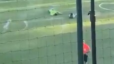 Γαλλία: Φωτοβολίδες τραυμάτισαν τρεις ποδοσφαιριστές σε αγώνα ομάδων Κ18, δείτε βίντεο
