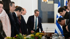 Ο Μητσοτάκης δίνει ραντεβού το μεσημέρι στους βουλευτές της ΝΔ για κρασί, fingerfood και συζήτηση
