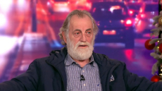 Μιχάλης Αεράκης: Έλεγα για πλάκα «τι θέλω εγώ, ένας Χολιγουντιανός ηθοποιός και παίζω στον Σασμό;» και δέχτηκα πρόταση για το Χόλιγουντ