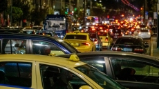 Κίνηση στους δρόμους: Μποτιλιάρισμα στον Κηφισό, στο «κόκκινο» Κηφισίας και Μεσογείων