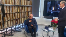 Γιώργος Παπαστεφάνου: Το τρανζίστορ, οι δίσκοι, τα βιβλία και η μεγάλη δωρεά στην ΕΡΤ
