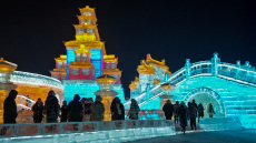 Άνοιξε τις πύλες του εντυπωσιακό πάρκο από πάγο και χιόνι στην Κίνα, δείτε βίντεο