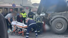 Τραγωδία στη Λάρισα: Νεκρή γυναίκα που παρασύρθηκε από φορτηγό