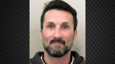 Διαβόητος απατεώνας στη Βρετανία παρίστανε τον πράκτορα της ΜΙ6 και... πουλούσε έρωτα, καλείται να πληρώσει 150.000 σε θύμα του