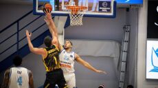 Η ΑΕΚ πήρε το θρίλερ στη Μύκονο επικρατώντας με 77-76, δείτε βίντεο