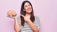 4 απλές συνήθειες που κάνουν το μυαλό μας 8 χρόνια νεότερο
