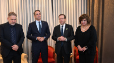 Μητσοτάκης και Χέρτζογκ συναντήθηκαν με τους γονείς του Ιωνά Καρούση που σκοτώθηκε σε τρομοκρατική επίθεση στη Γιάφα