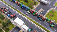 Δημογλίδου: Είναι δυνατόν να επιτρέψουμε έξοδο Χριστουγέννων από εθνικές οδούς που έχουν εμπόδια; - Πού υπάρχουν μπλόκα και πού εκτροπές