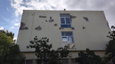 Έπεσαν σοβάδες από το κτίριο του Εργατικού Κέντρου Ηρακλείου στην Κρήτη, από τύχη δεν υπήρξε τραυματισμός