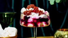 Mont Blanc πάβλοβα σε ποτήρι