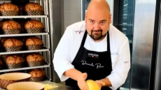 Ιταλός σεφ δείχνει πώς φτιάχνεται το αυθεντικό πανετόνε, δείτε βίντεο