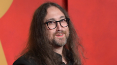 Τζον Λένον: Ο γιος του ανησυχεί να μην ξεχάσει η νέα γενιά τους Beatles
