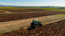 Στο μικροσκόπιο της ΑΑΔΕ 3.000 αγρότες για μαζικές εγγραφές και διαγραφές αγρών στο Ε9 μέσα στο 2025