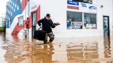 Σφοδρή χειμερινή καταιγίδα σαρώνει την Καλιφόρνια: Πλημμύρες, διασώσεις και κατάσταση έκτακτης ανάγκης σε έξι κομητείες 