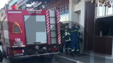 Φωτιά στο εστιατόριο του Άλεκ Πίτερς στο Μικρολίμανο, δείτε βίντεο