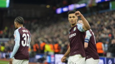 Ανατροπή τίτλου για την Άστον Βίλα, 2-1 την Τσέλσι στο Λονδίνο, «διπλό» της Κόμο με σκόρερ Δουβίκα και βλέπει Ευρώπη